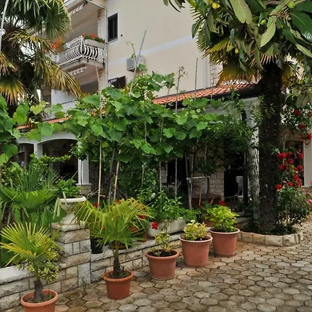 Haus Liliana Guest house Tar-Vabriga
