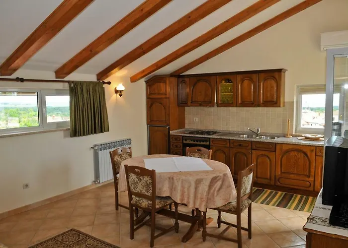 Haus Liliana 게스트하우스 3*