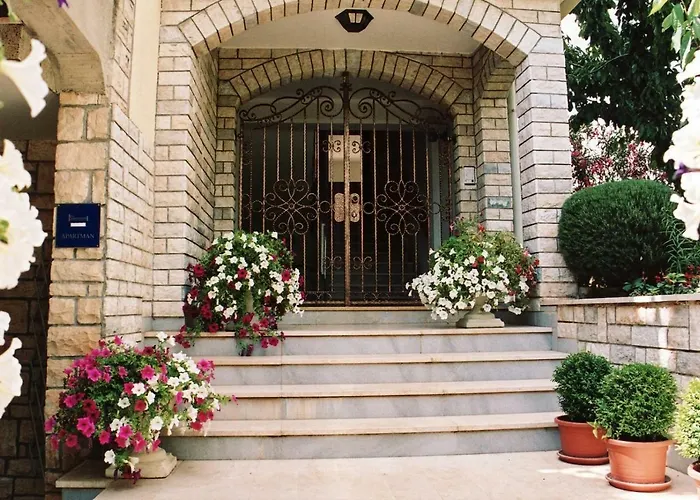 Haus Liliana 게스트하우스 3*